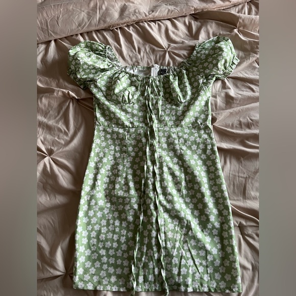 Green Floral Bodycon - Picture 3 of 3